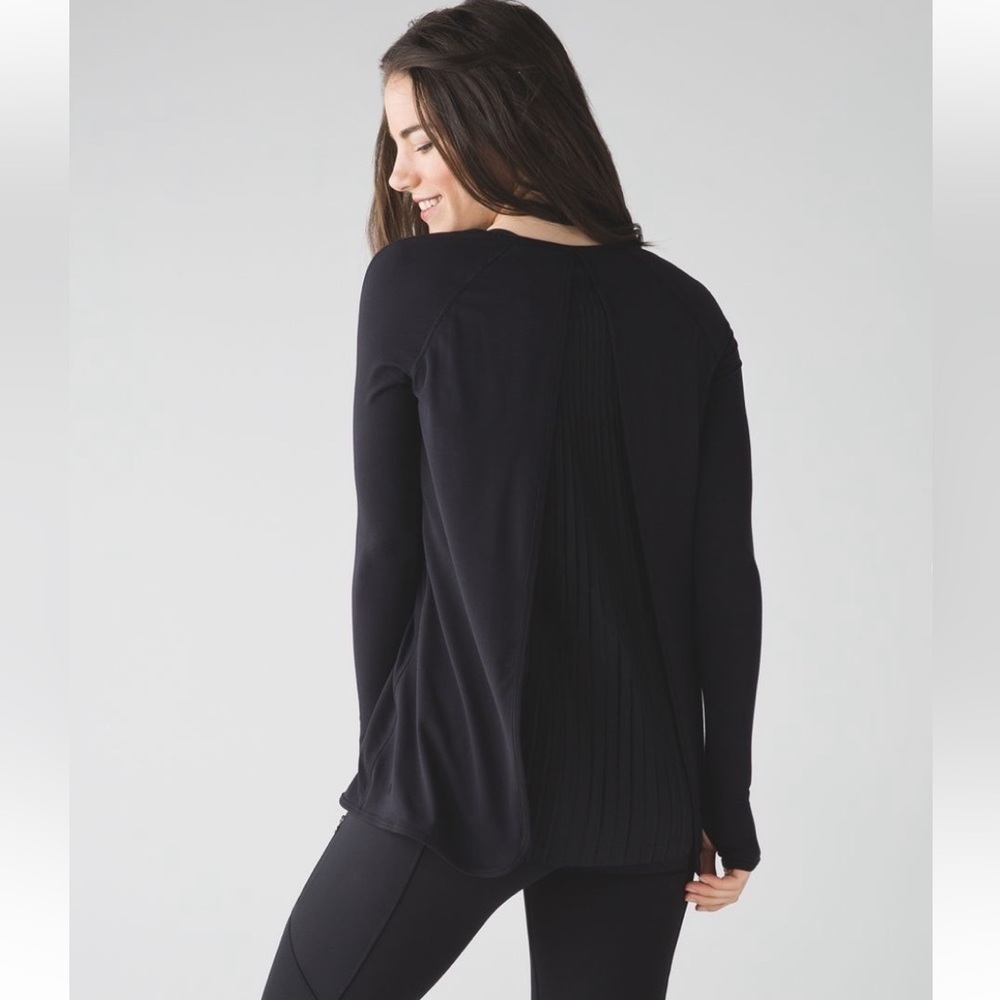 Lululemon Making Moves Long Sleeve
Black sz 6